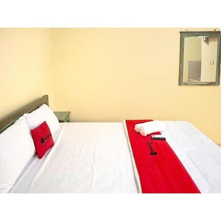 Reddoorz Near Alun Alun Jepara Kesembu Kültér fotó