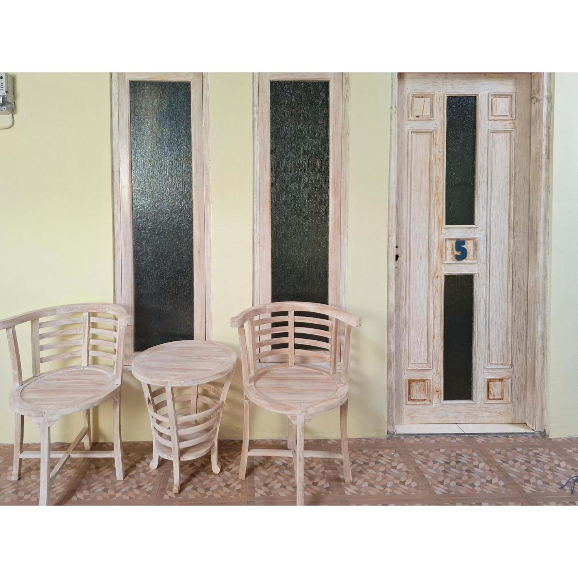 Reddoorz Near Alun Alun Jepara Kesembu Kültér fotó